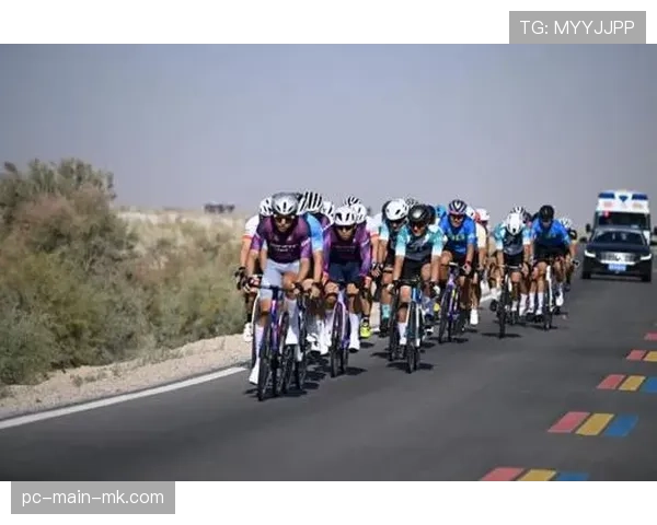 中国公路自行车职业联赛博斯腾湖站5月31日开赛，西北塞外特色赛道